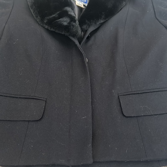 Pendleton Black 100% Virgin Wool lined Blazer Suit Removable Fur Neck 12P VTG - Picture 11 of 17